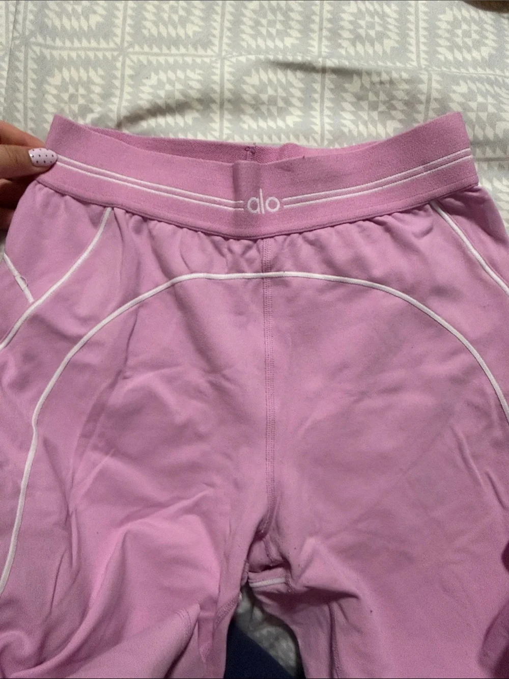 ALO Yoga soft stretch